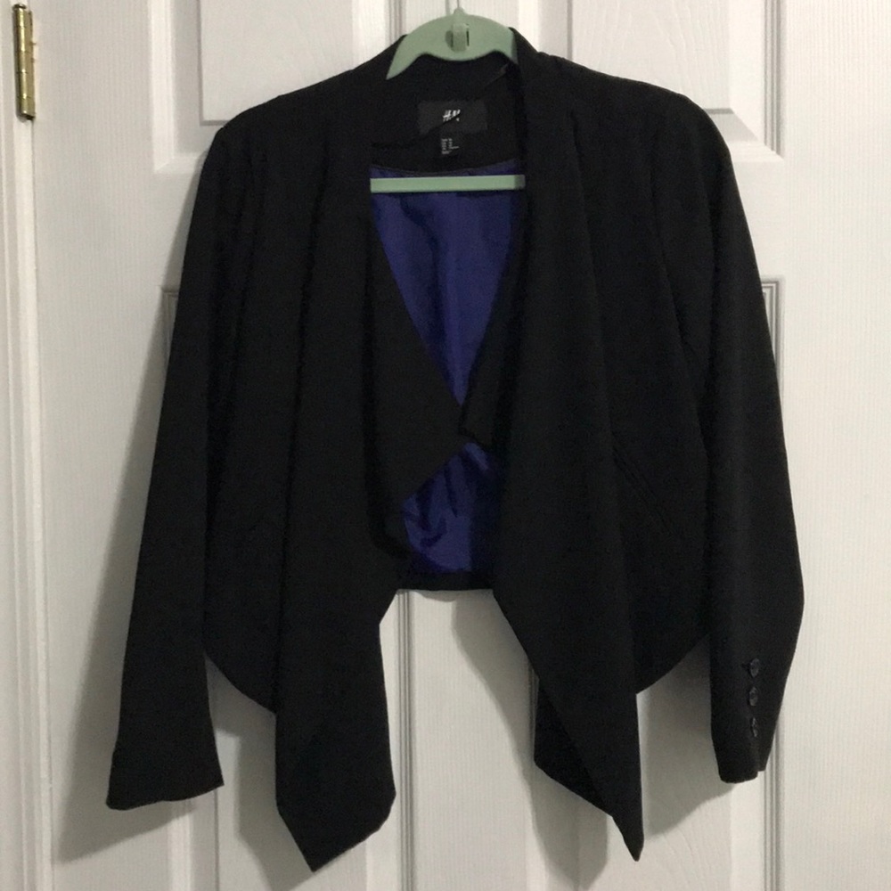 H & M women’s black blazer